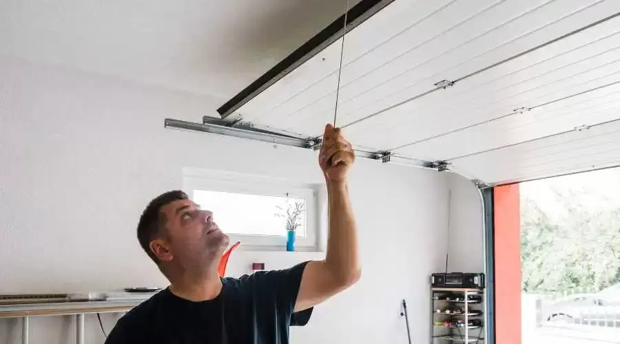 05 how-to-fix-noisy-garage-doors