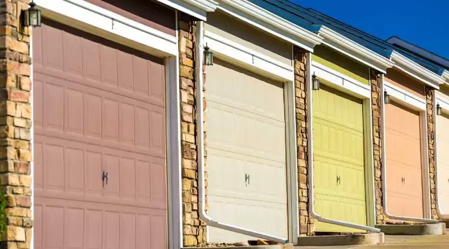 20 choosing-the-best-garage-door-material